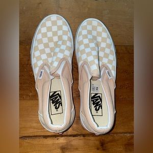 Crème and white checkered vans